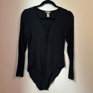 H&M Ribbed Tie Up Front Bodysuit